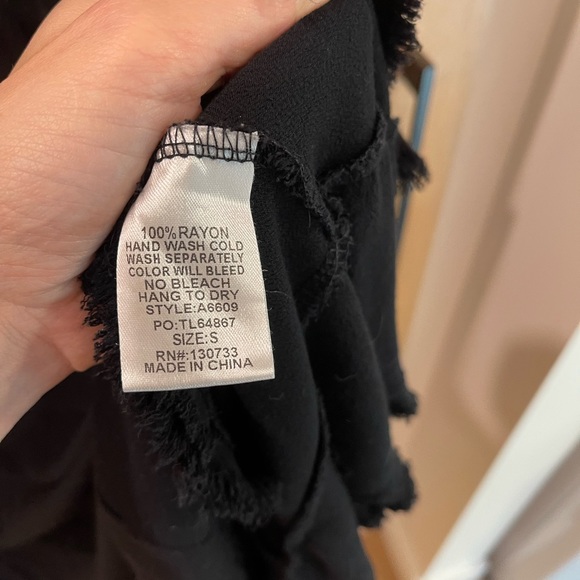 Black maxi v-neck dress - Picture 7 of 9